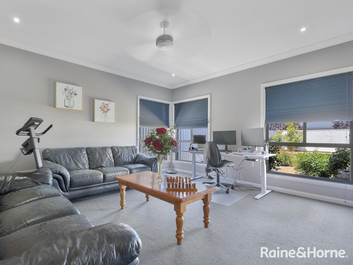 11 Willott Close — photo 14 of 30