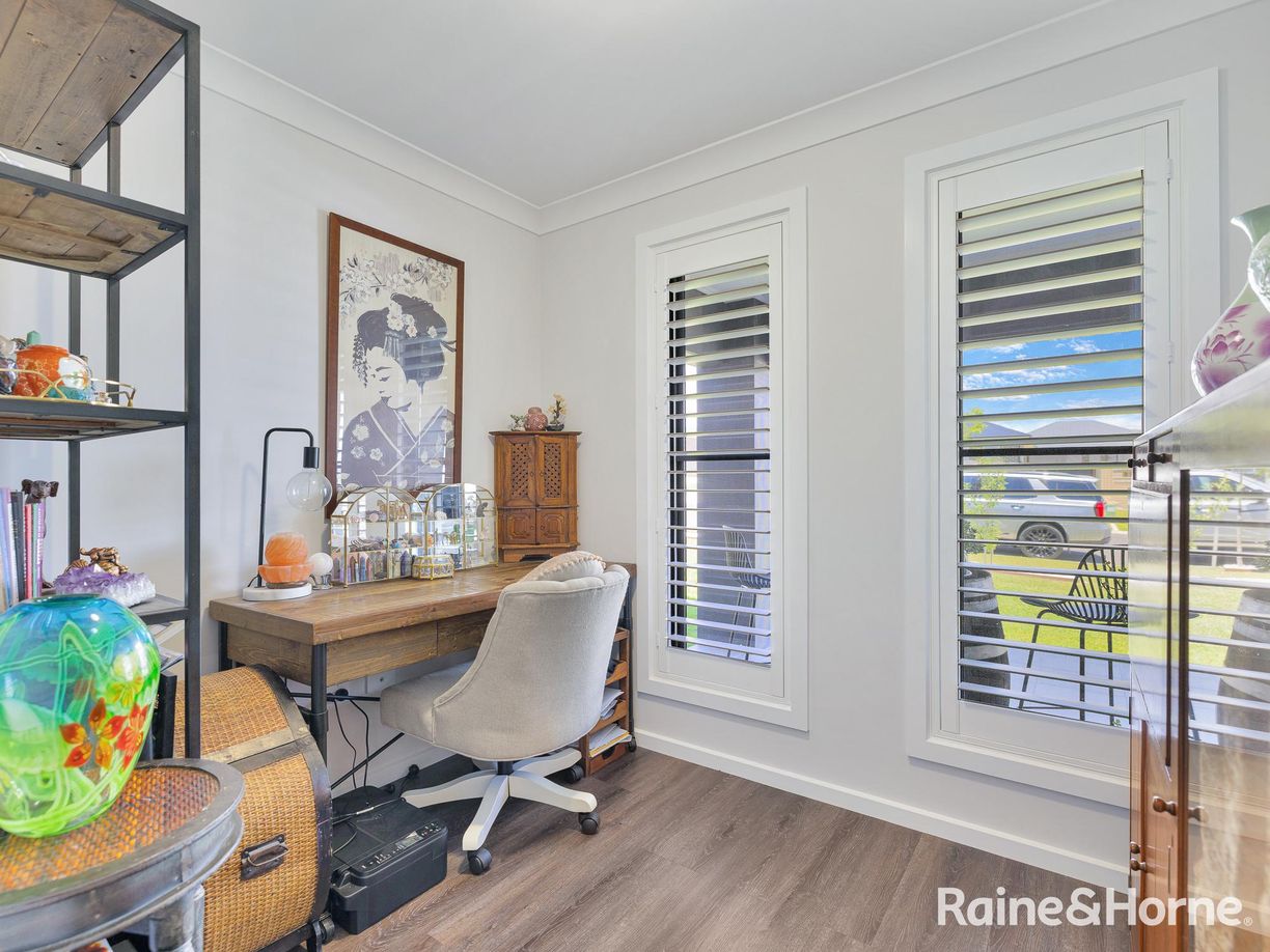 135 Hughes Street — photo 12 of 28