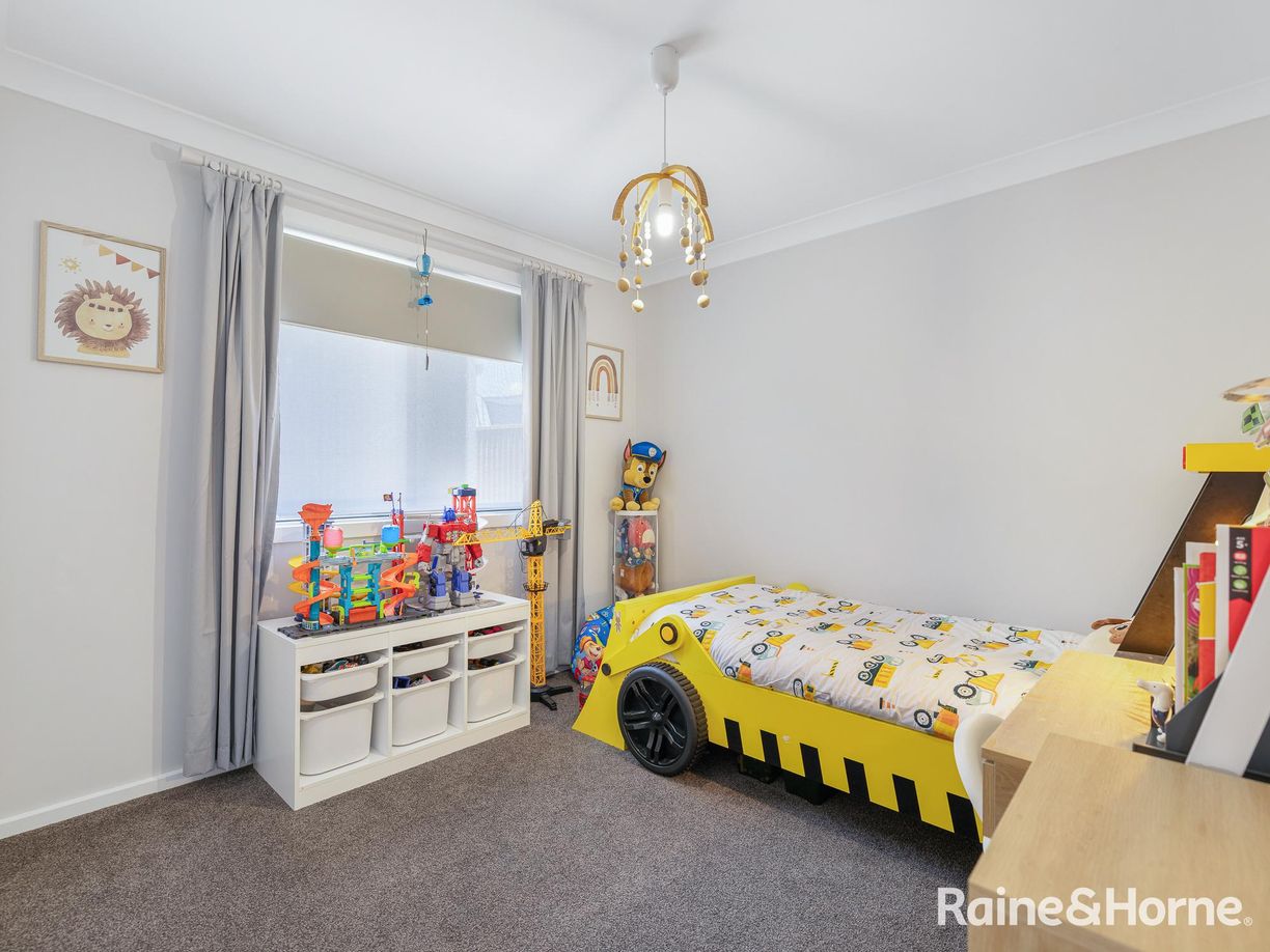 135 Hughes Street — photo 14 of 28