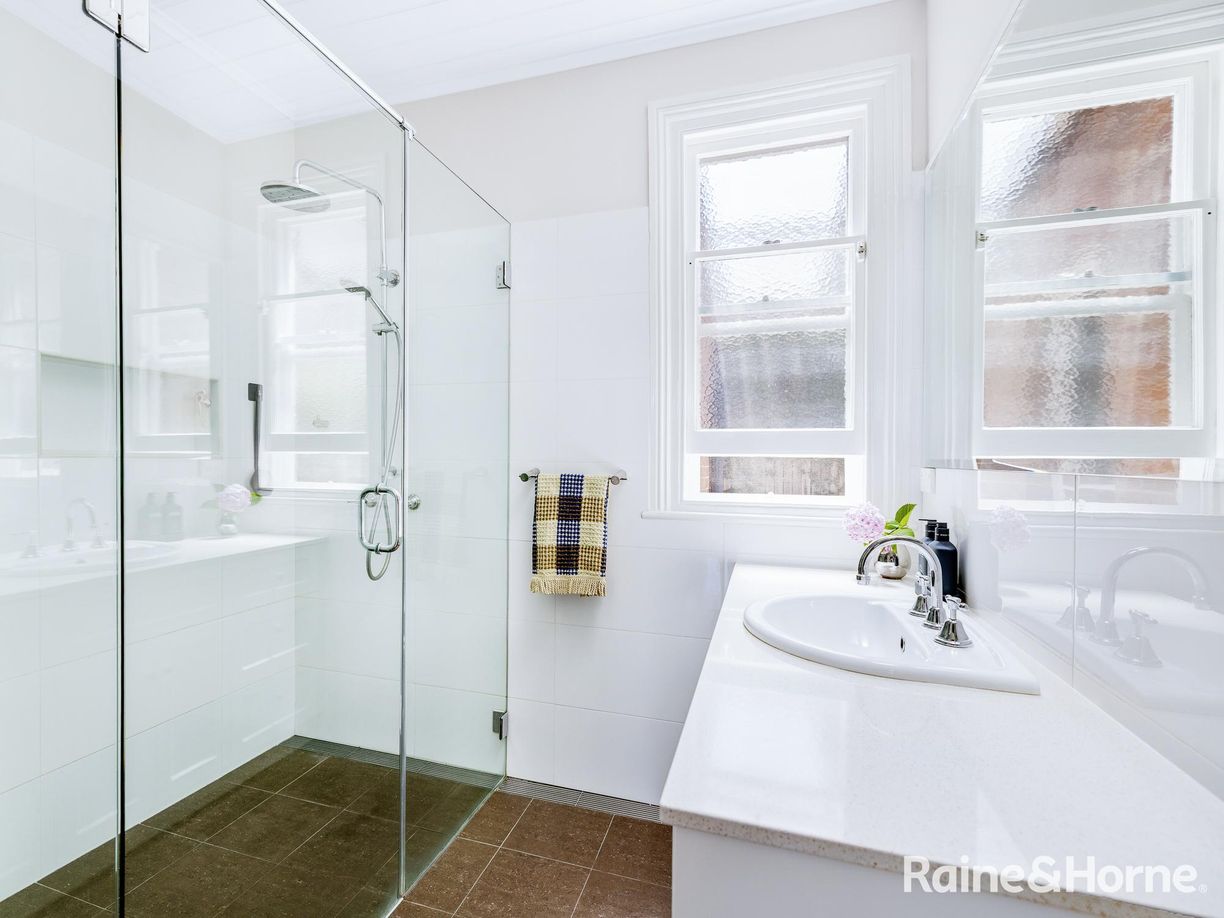 251 Keppel Street — photo 17 of 30