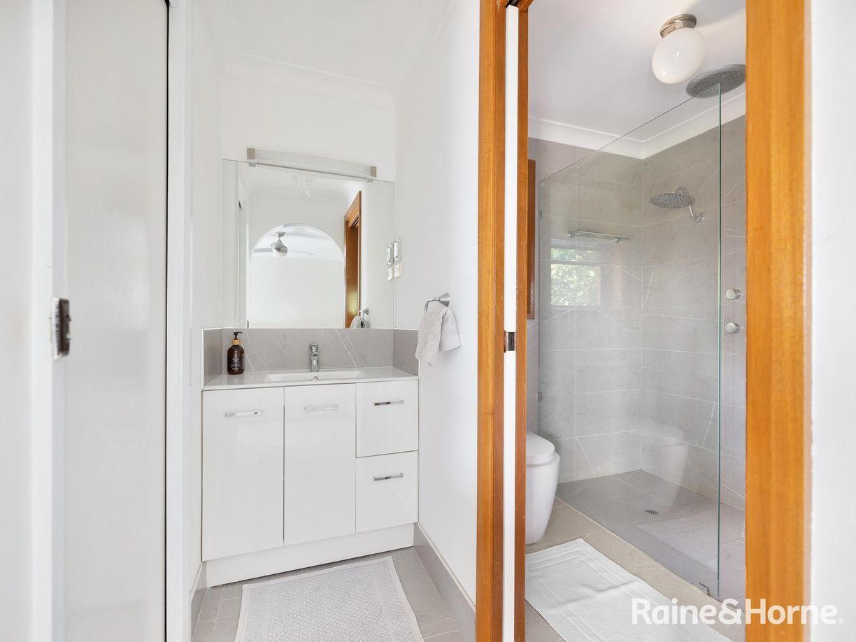 316 Russell Street — photo 11 of 22