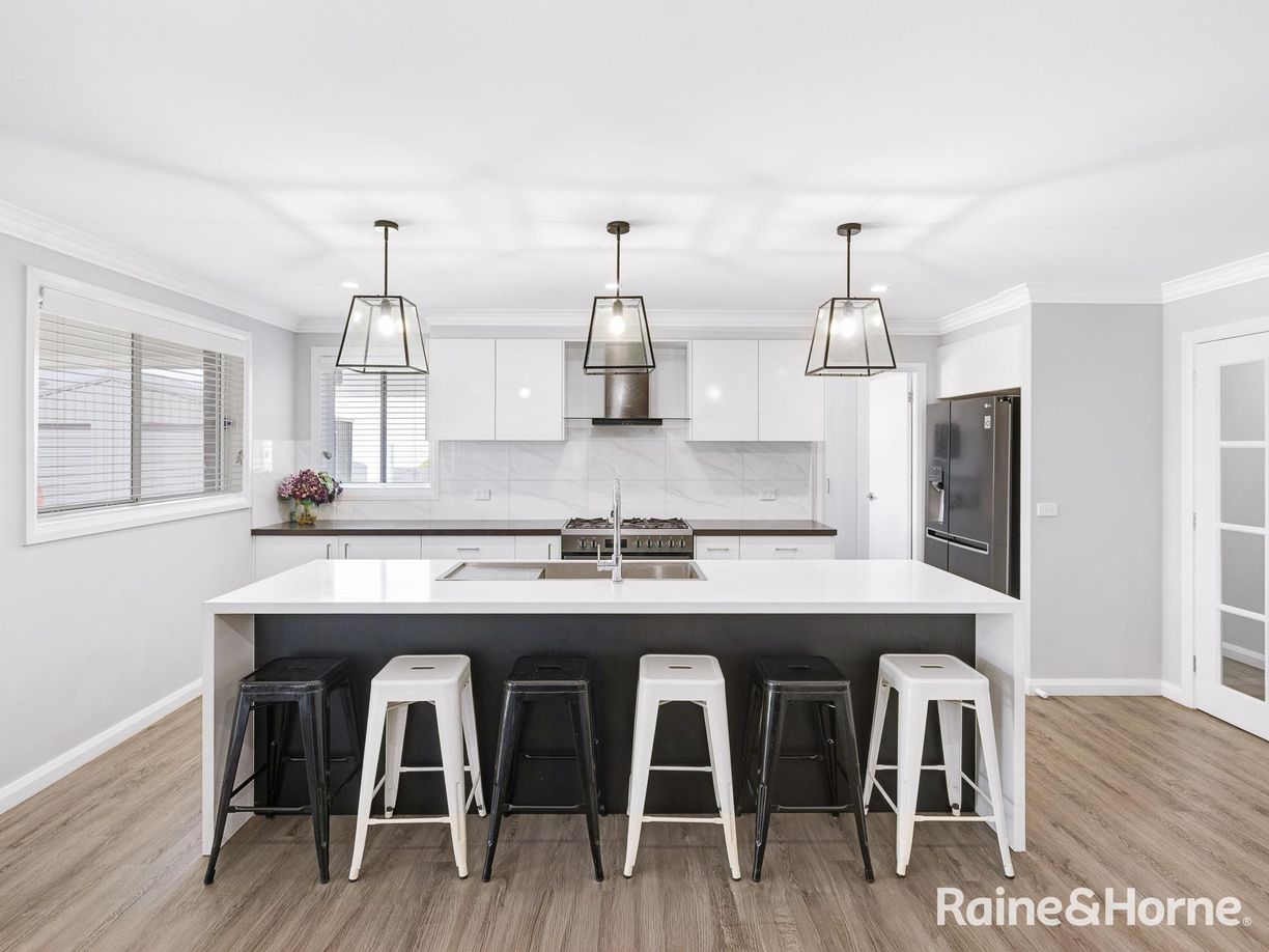 66 Mendel Drive — photo 3 of 27