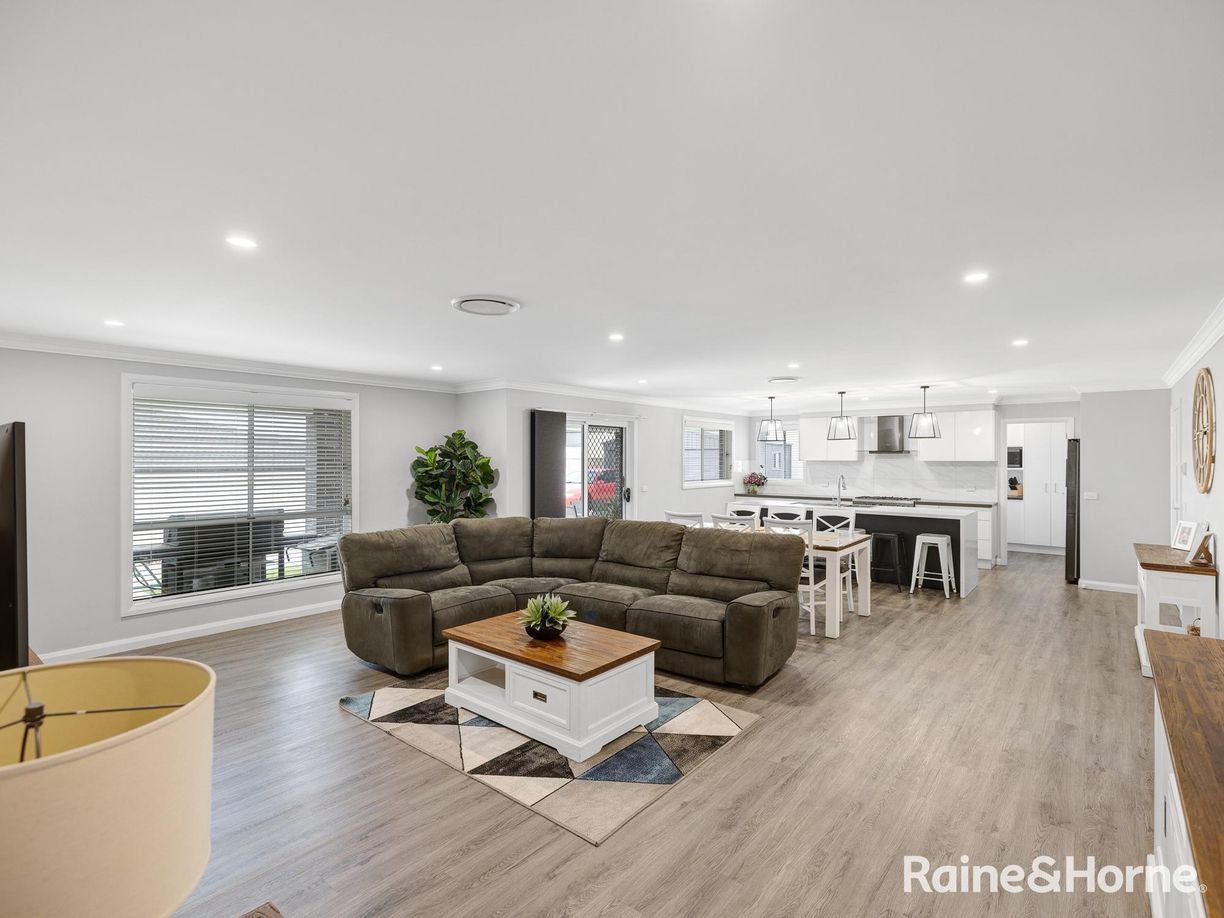 66 Mendel Drive — photo 8 of 27