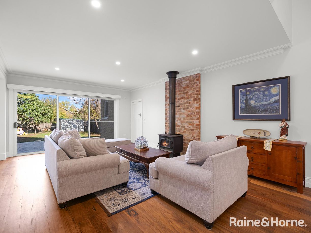250 Peel Street — photo 4 of 23