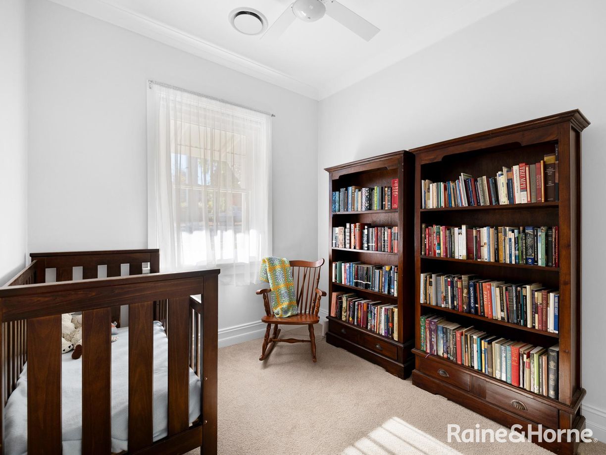 250 Peel Street — photo 15 of 23