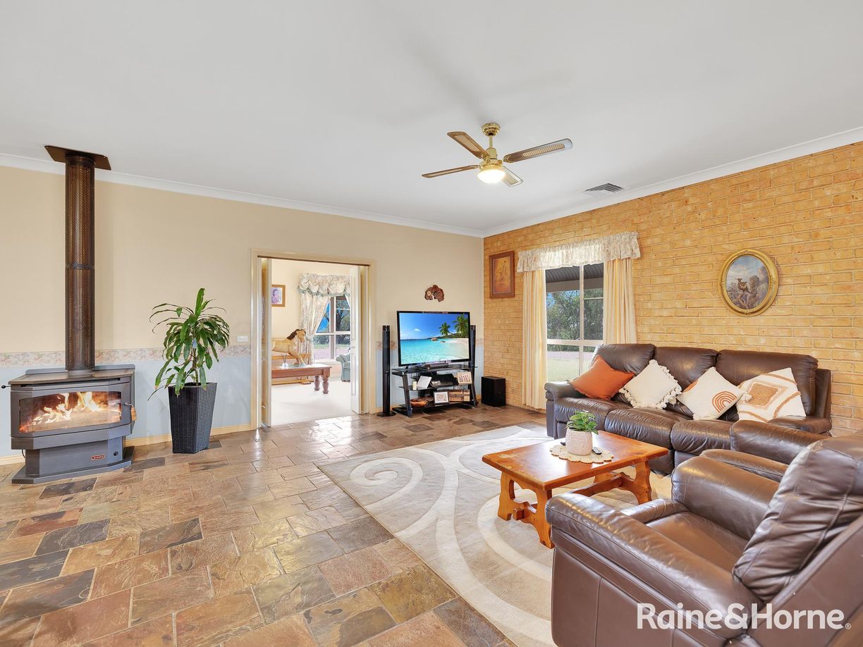 6 Mclennan Close — photo 5 of 28