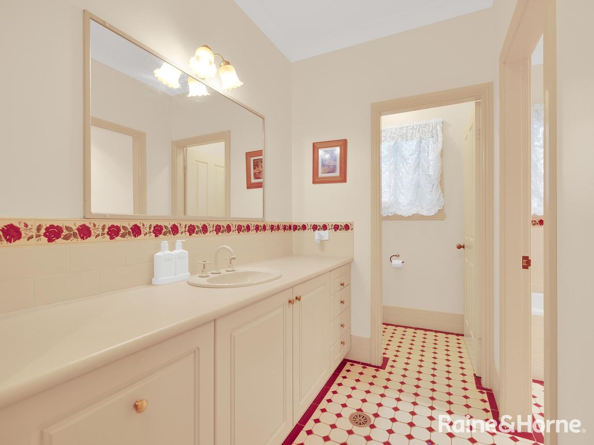 6 Mclennan Close — photo 15 of 28