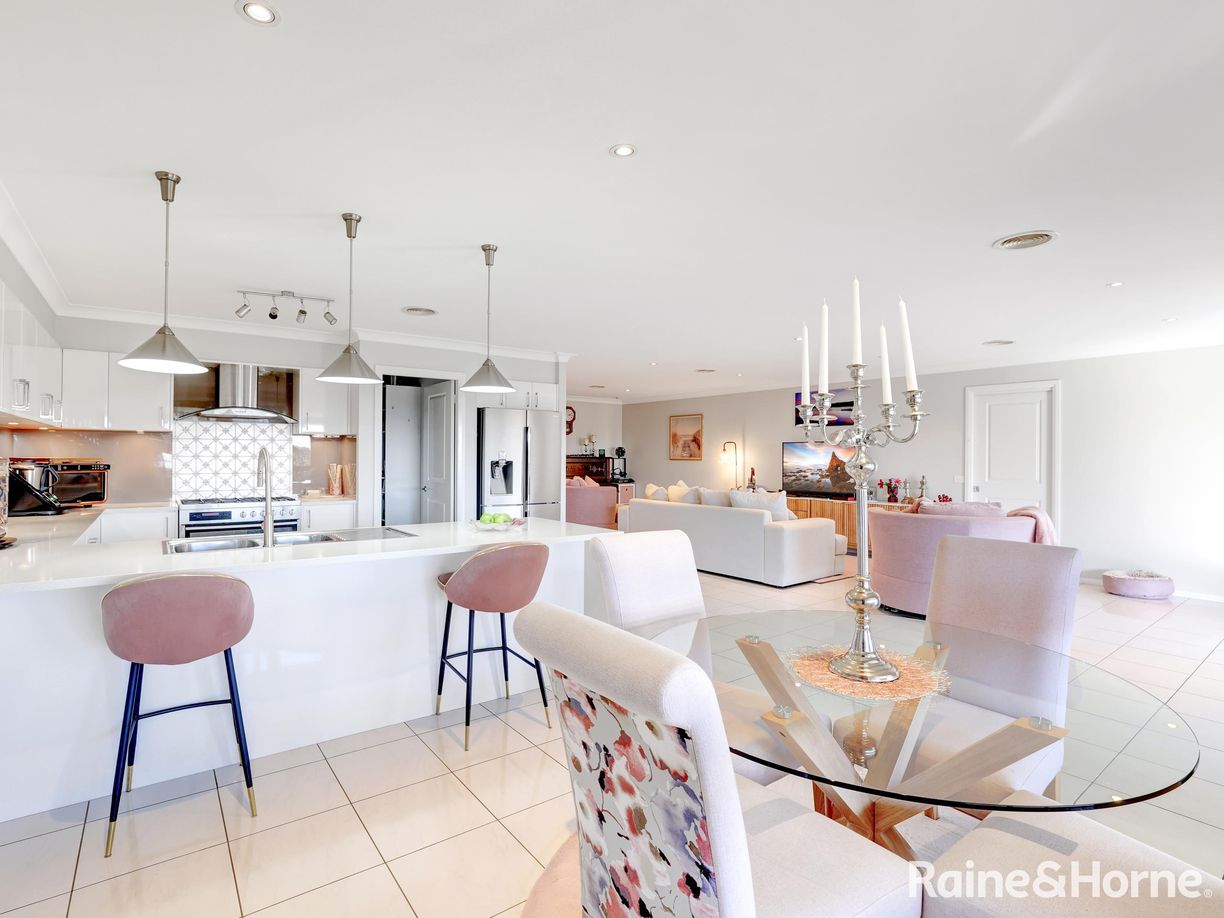 3 Gibsone Drive — photo 4 of 20