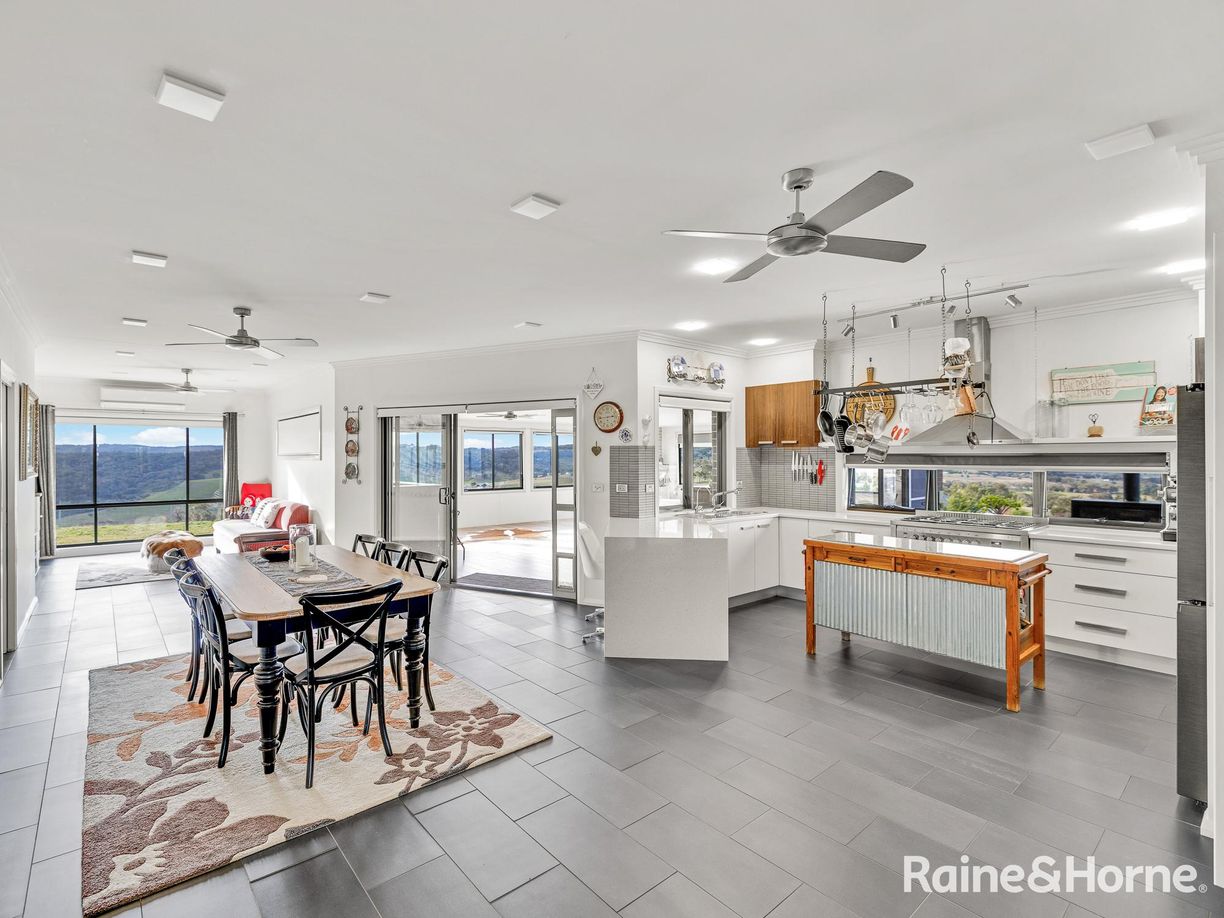 95 Willow Tree Lane — photo 4 of 22
