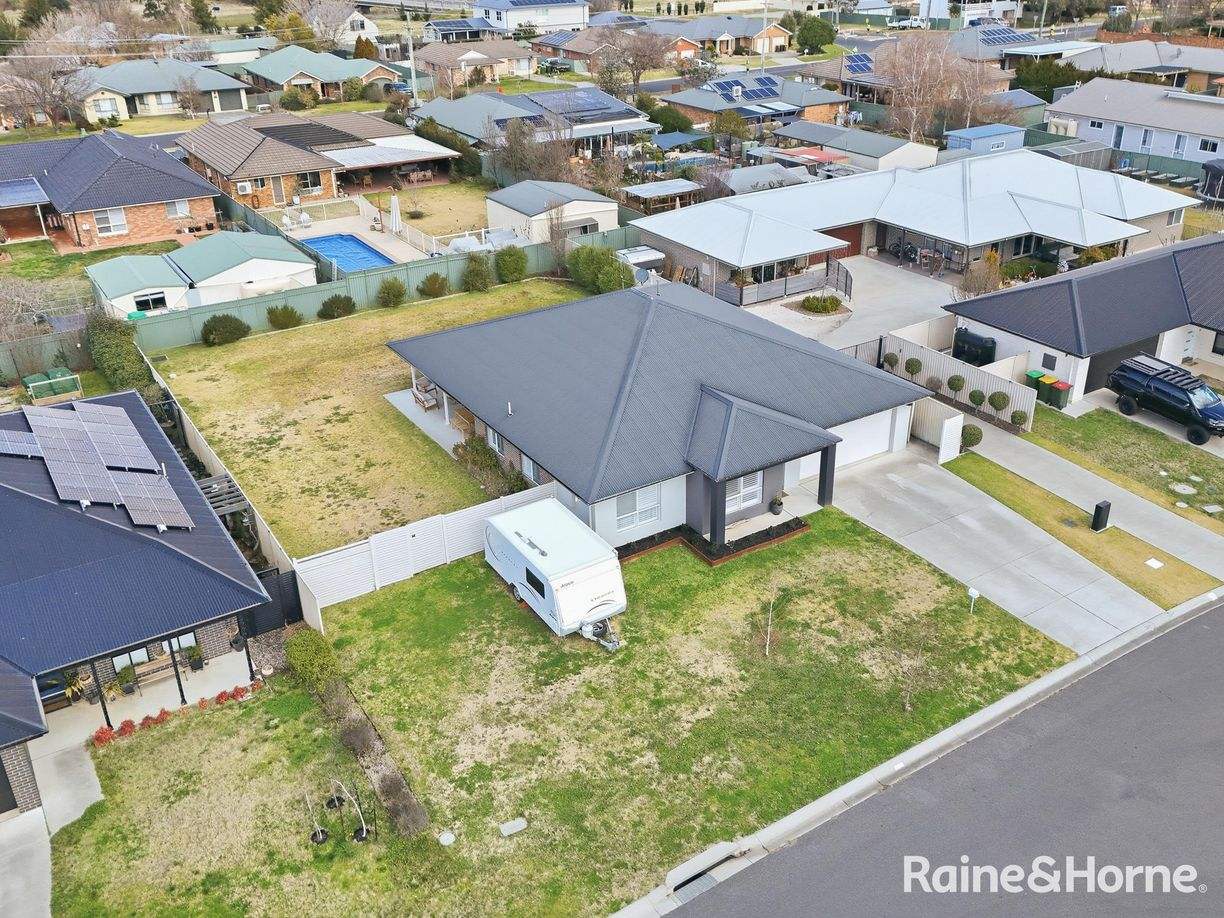 14 Maxwell Drive — photo 19 of 20