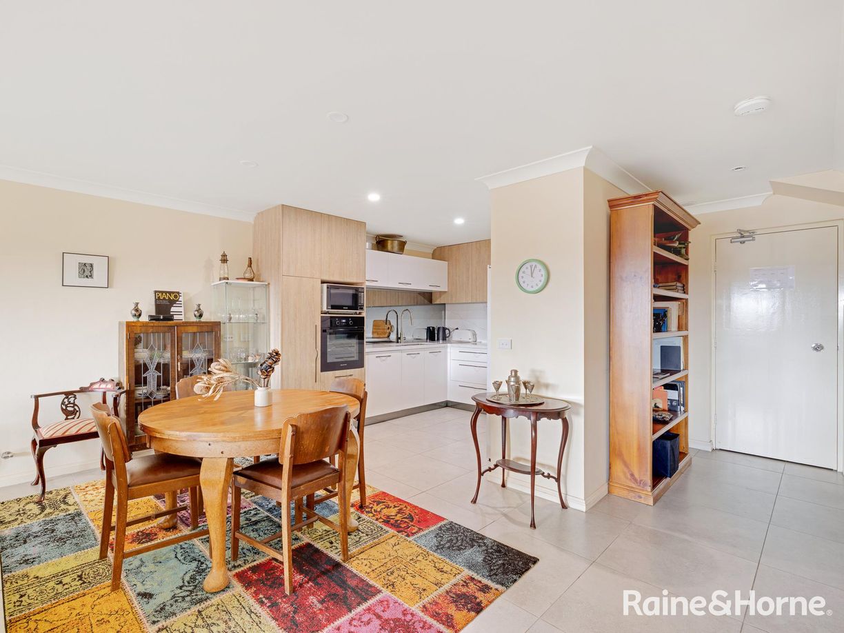 8/108 William Street — photo 4 of 18