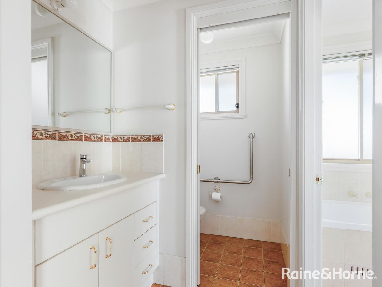 7 Huntingdale Close — photo 7 of 18