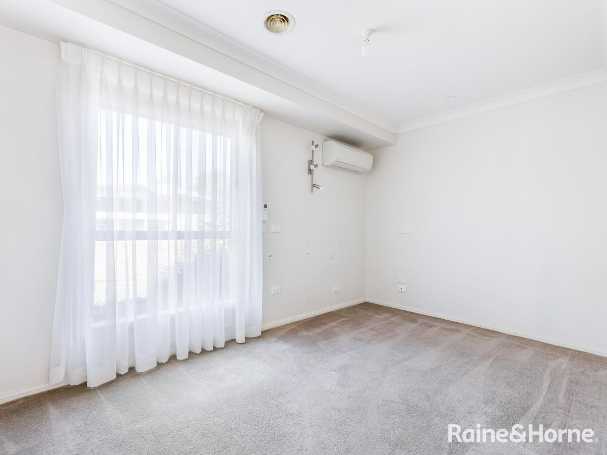 7 Huntingdale Close — photo 11 of 18