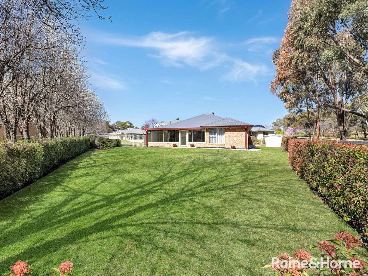 7 Huntingdale Close — photo 14 of 18