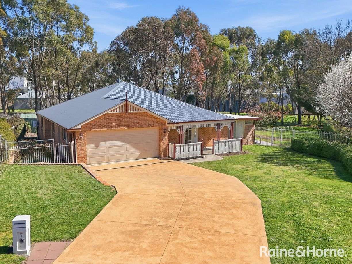 7 Huntingdale Close — photo 17 of 18