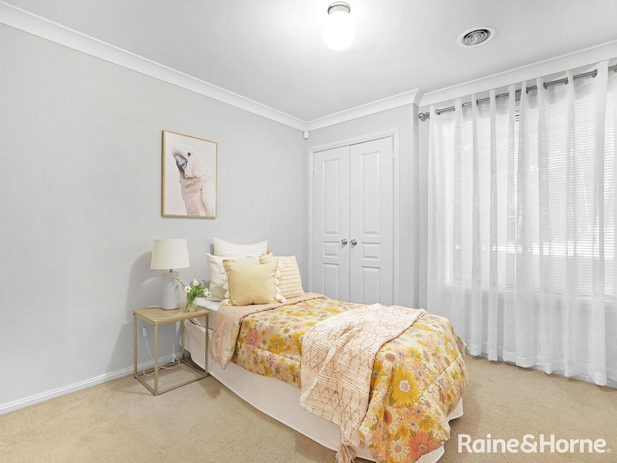 18 Tandora Street — photo 11 of 23