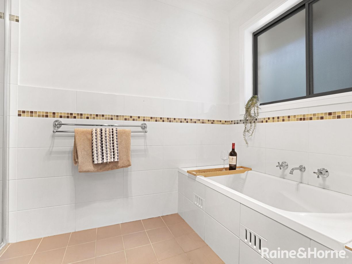 18 Tandora Street — photo 13 of 23