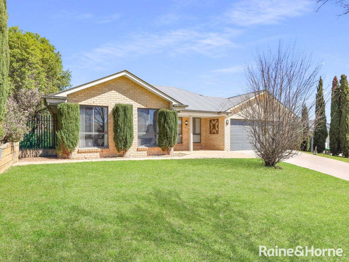 18 Tandora Street — photo from Raine & Horne
