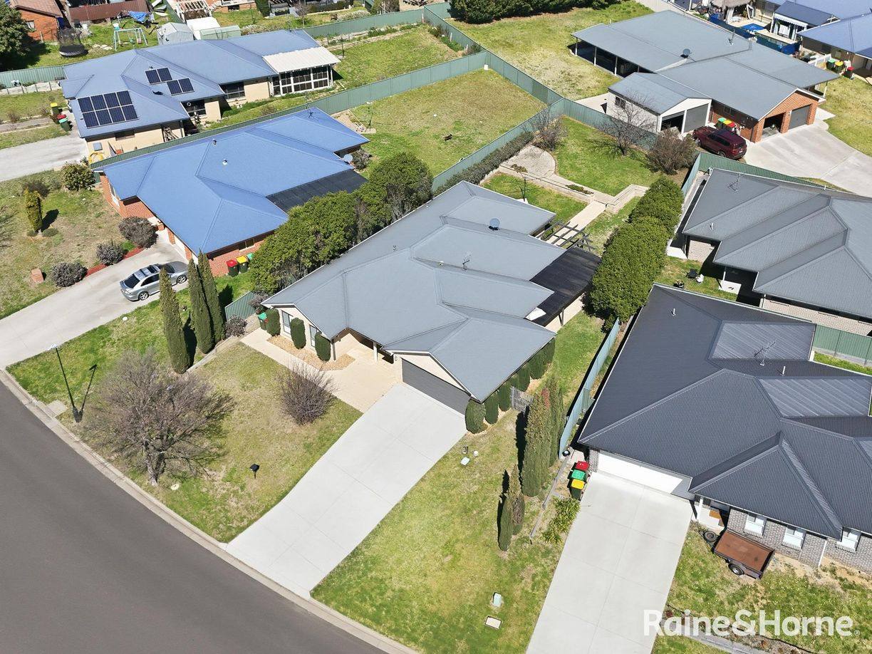18 Tandora Street — photo 22 of 23