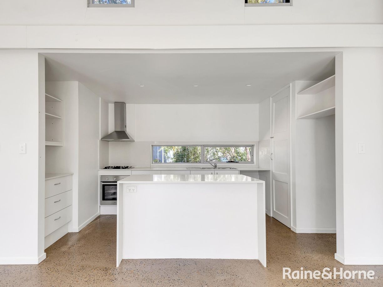 18B Eugenie Street — photo 4 of 19