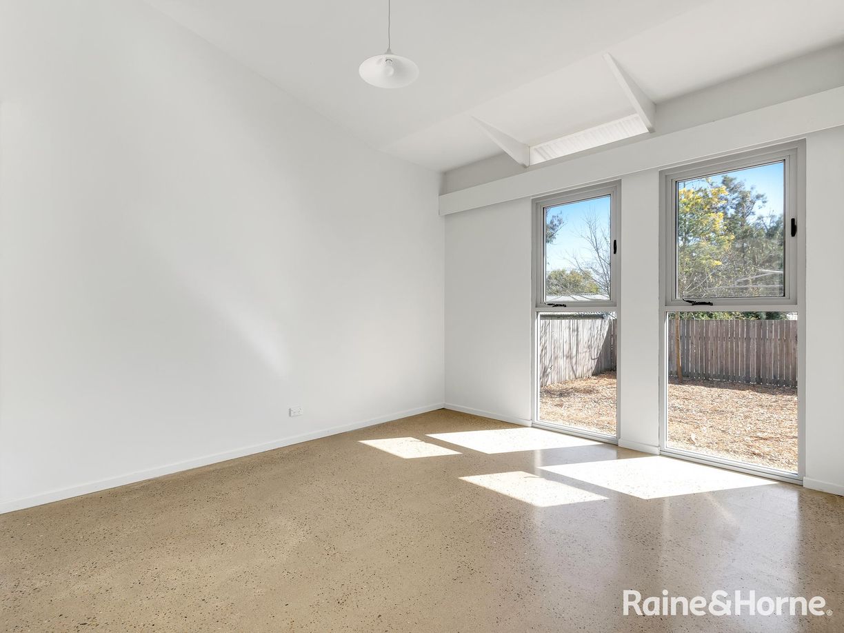 18B Eugenie Street — photo 7 of 19