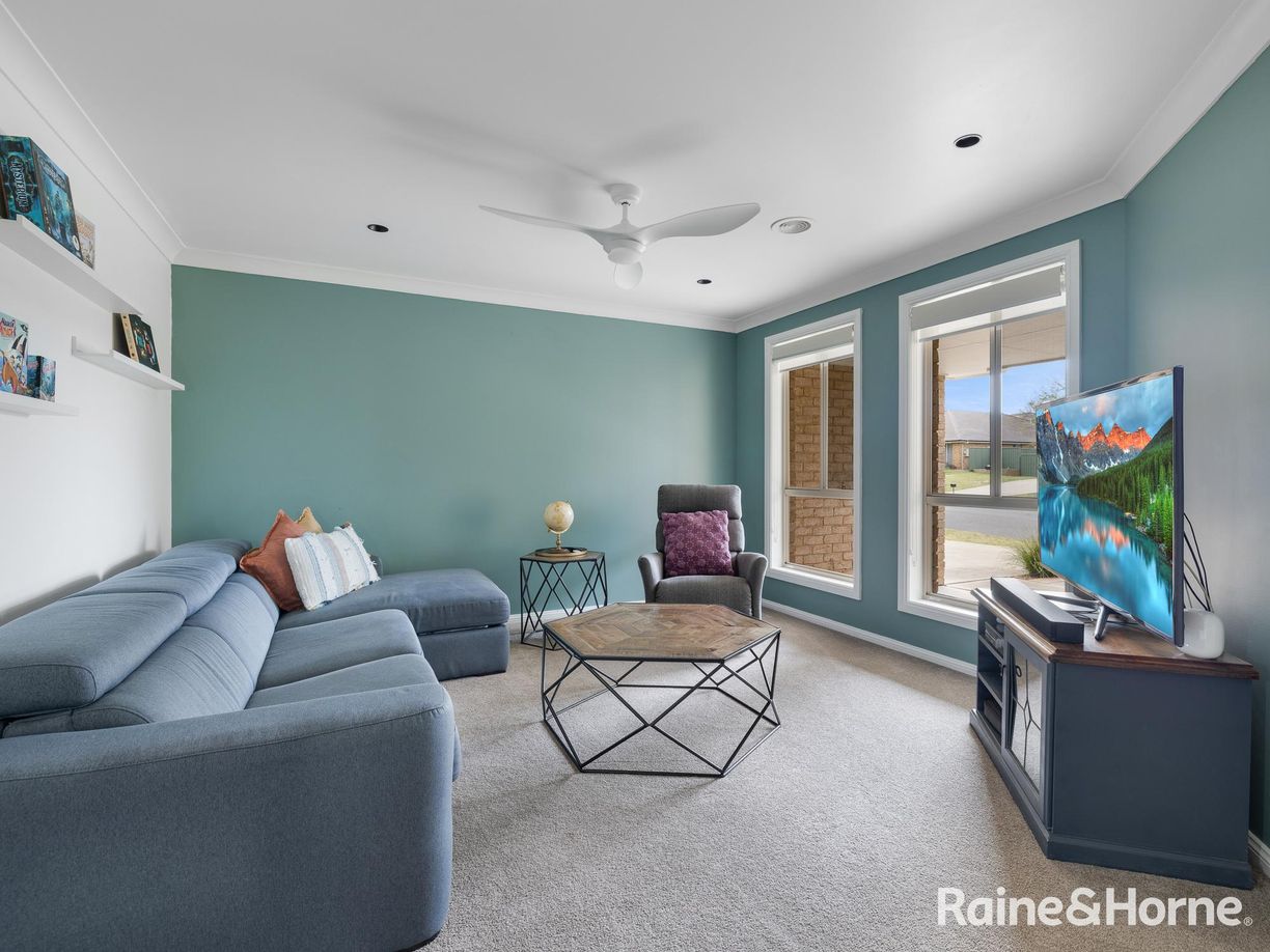 27 Federation Drive — photo 6 of 17