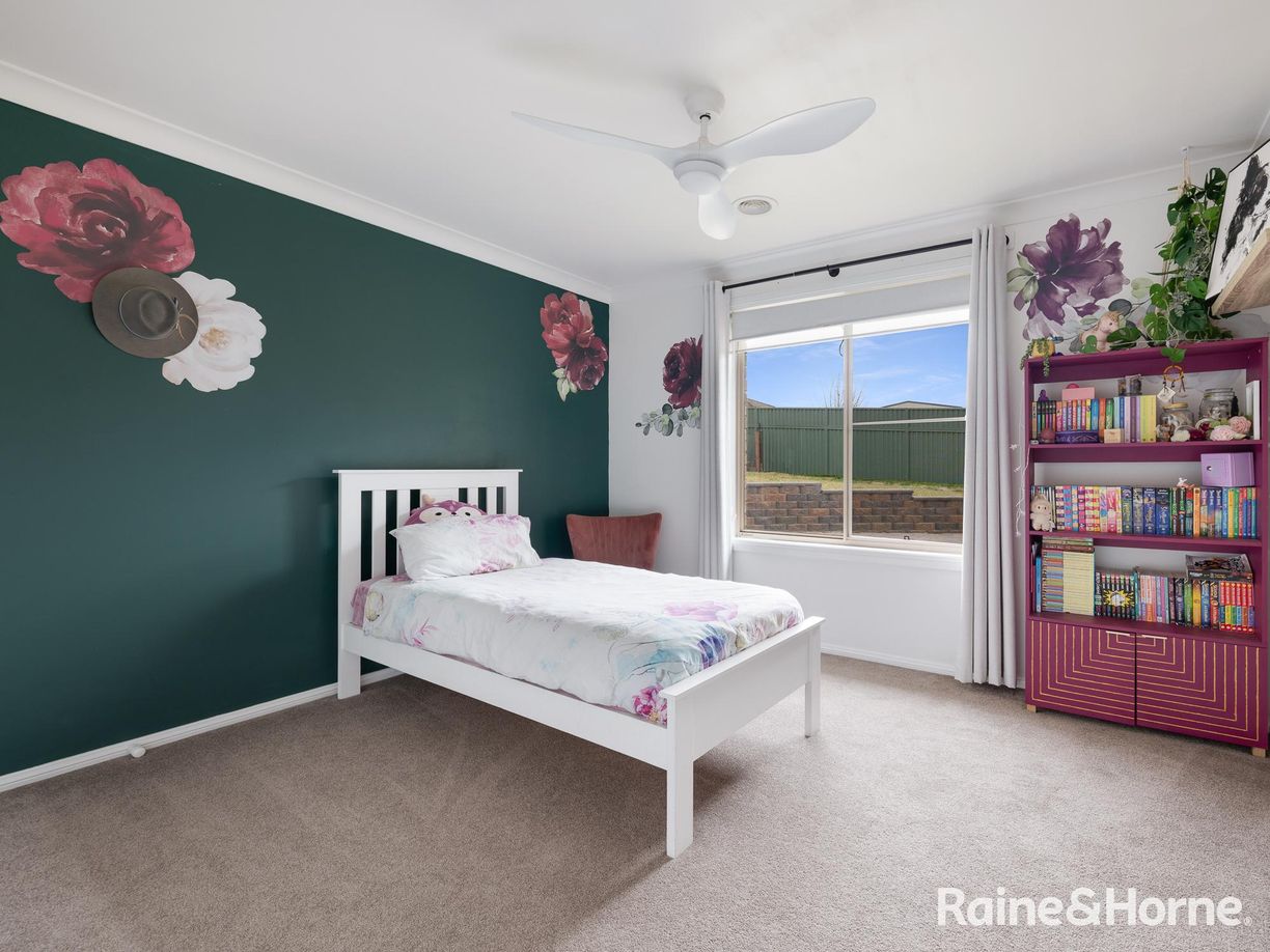 27 Federation Drive — photo 9 of 17