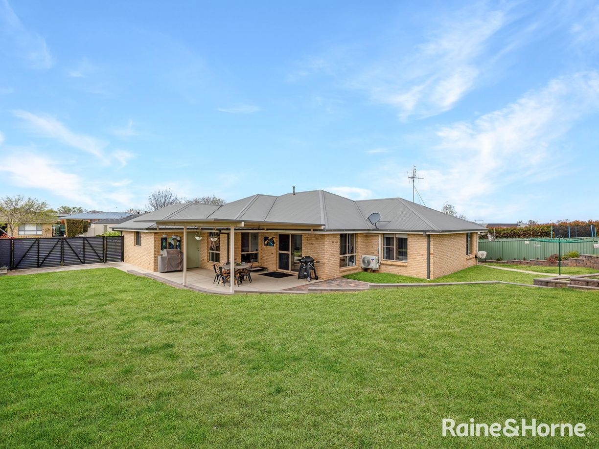27 Federation Drive — photo 17 of 17
