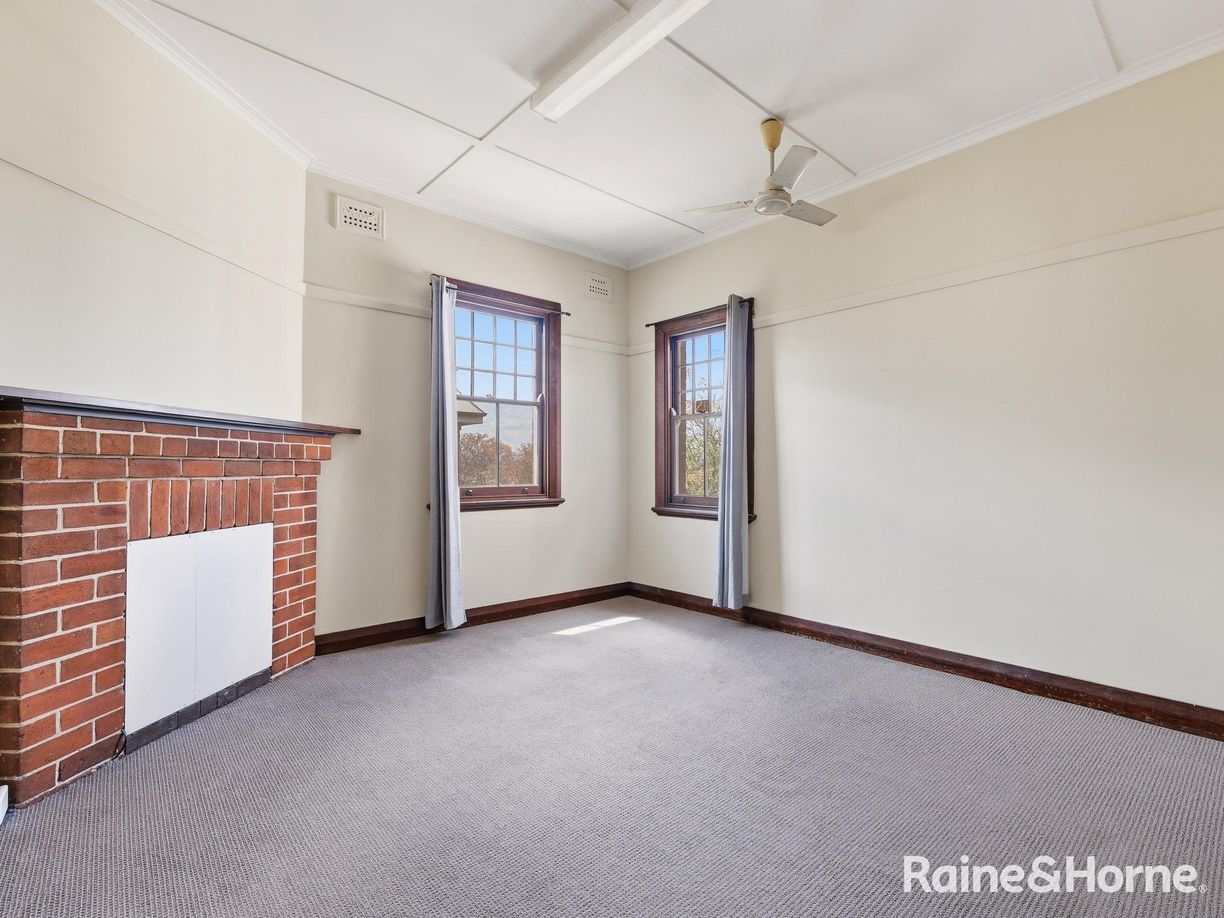 215 Stewart Street — photo 6 of 14