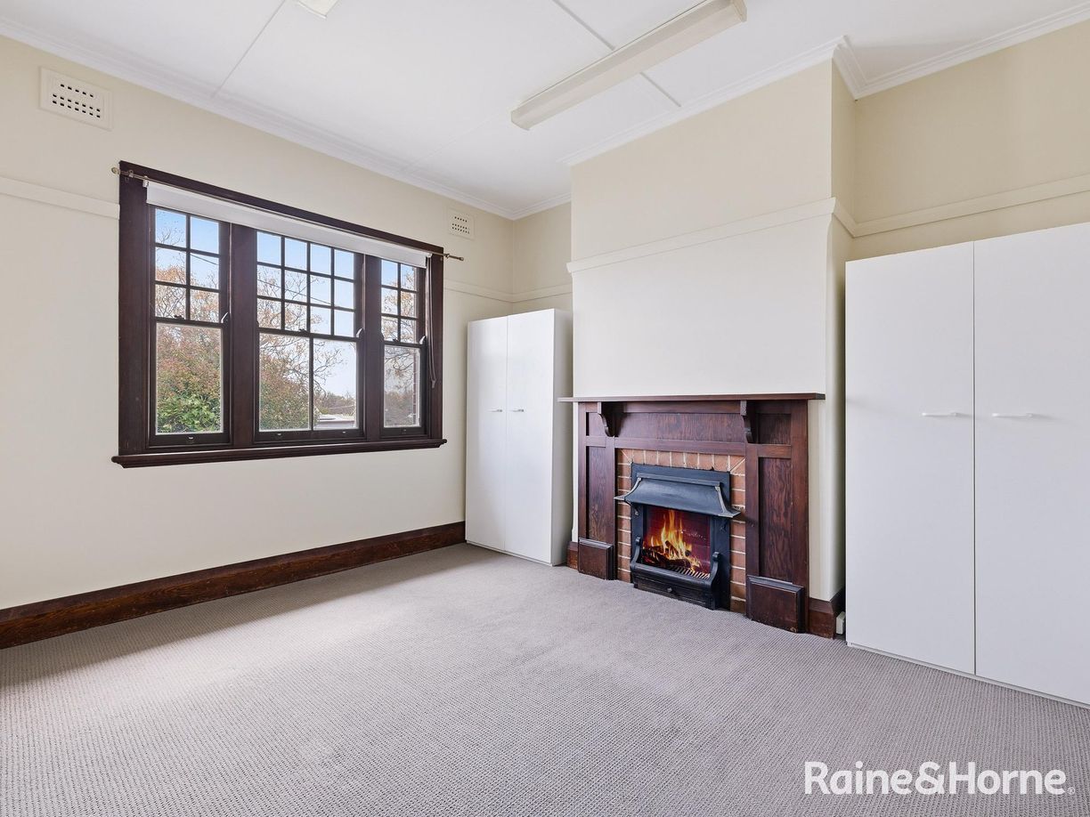 215 Stewart Street — photo 9 of 14