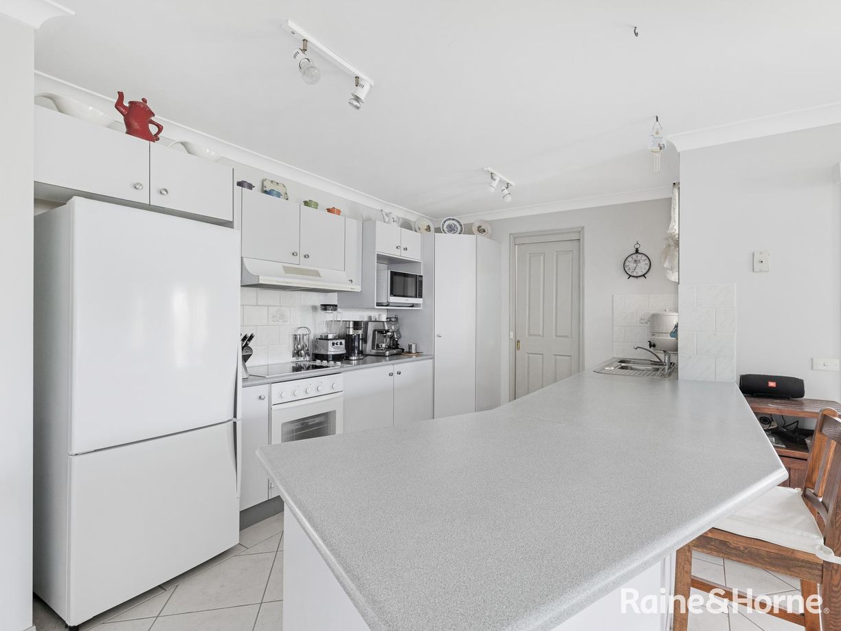 6 Hastings Place — photo 2 of 14