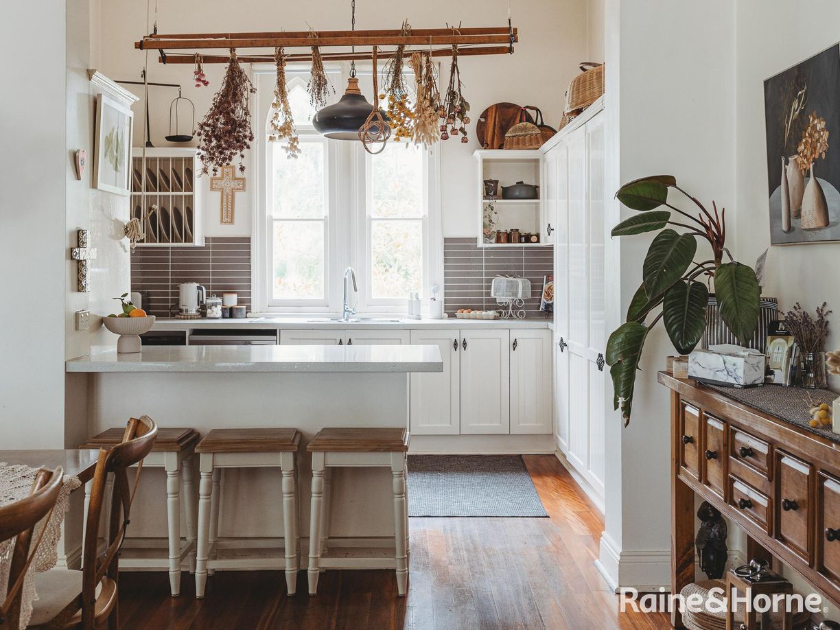 2430 O'Connell Road — photo 4 of 21