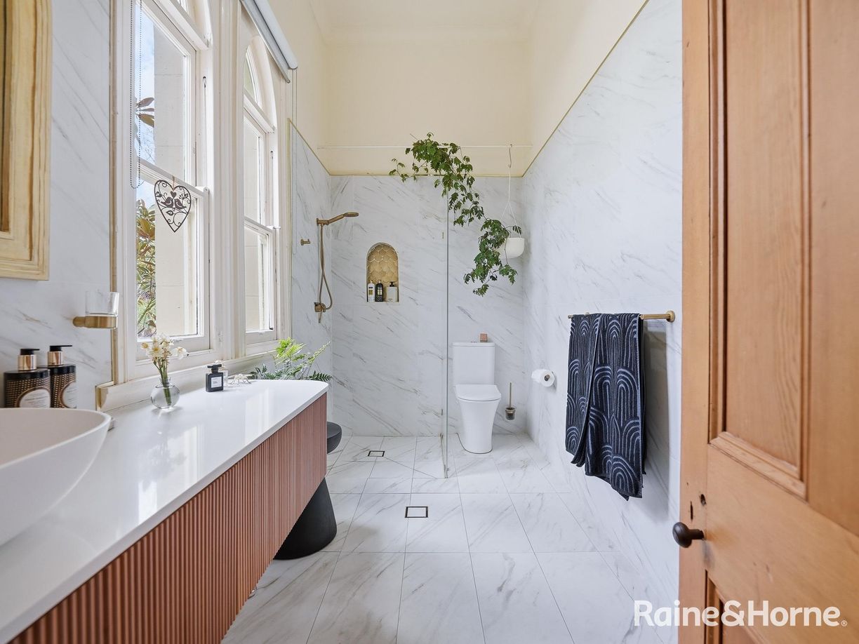 2430 O'Connell Road — photo 11 of 21