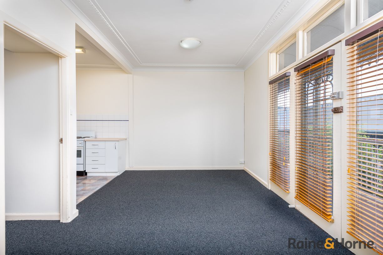 242 Beardy Street — photo 8 of 17