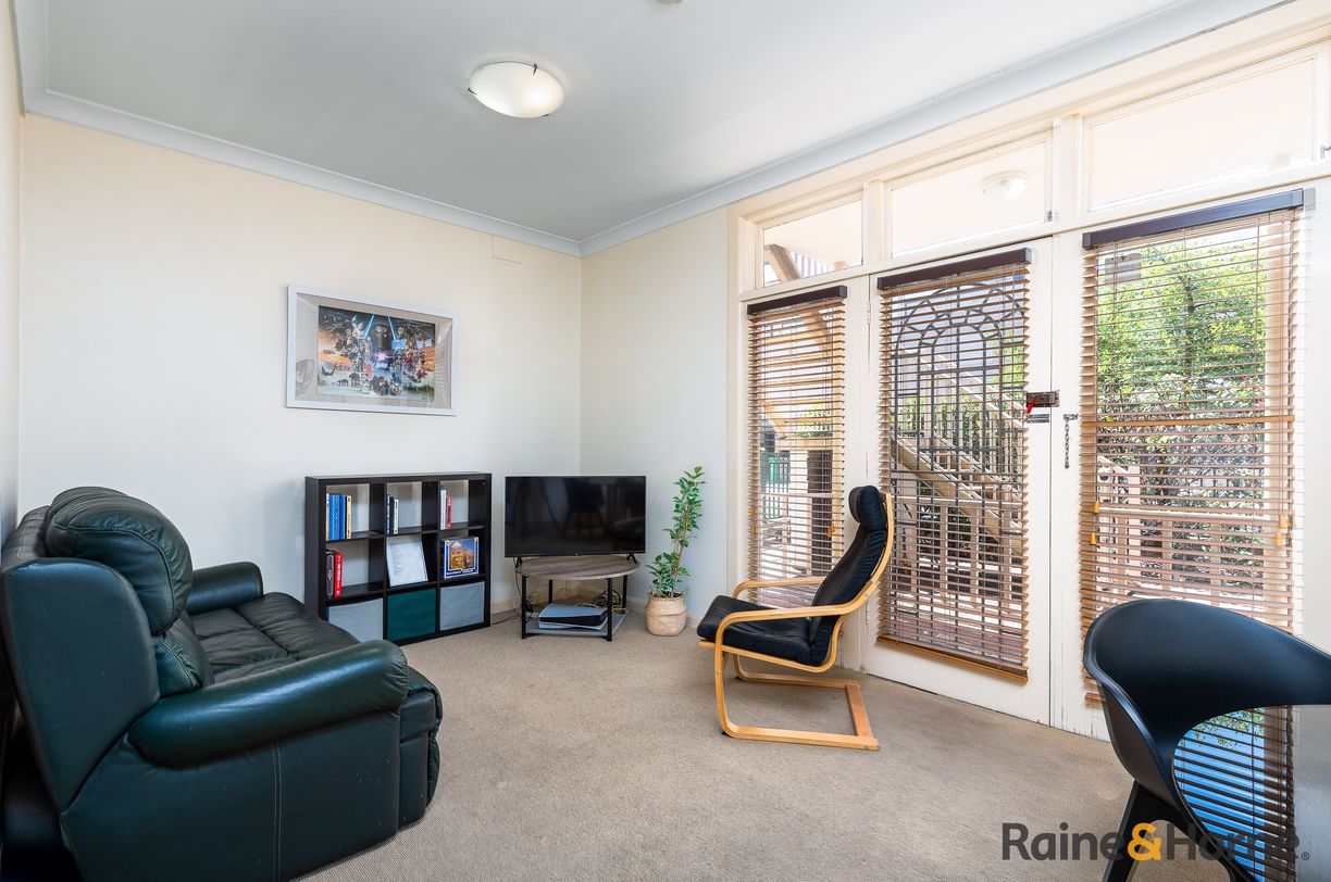 242 Beardy Street — photo 3 of 17