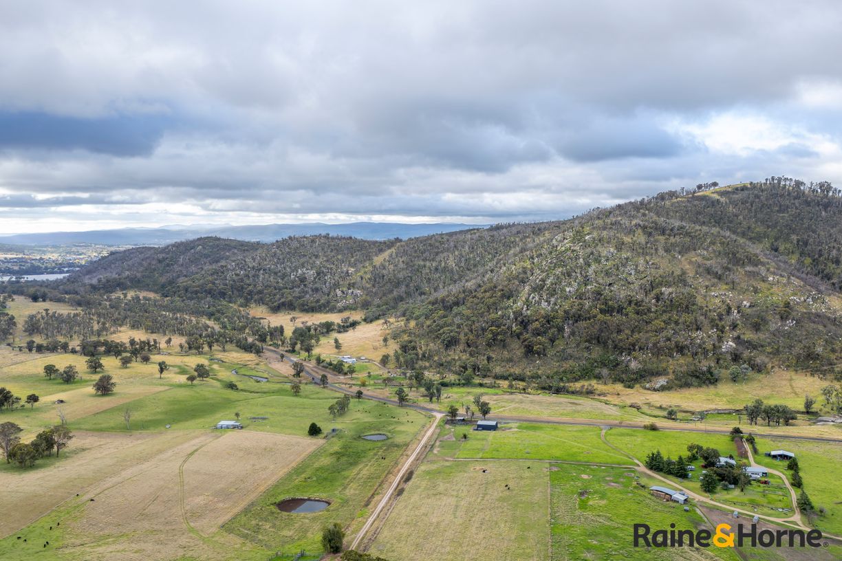397 Scrub Road — photo 4 of 5