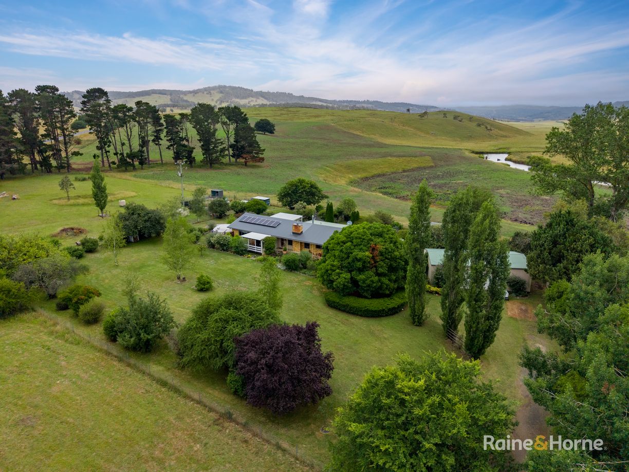 12743 Oxley Highway — photo from Raine & Horne Armidale | Glen Innes
