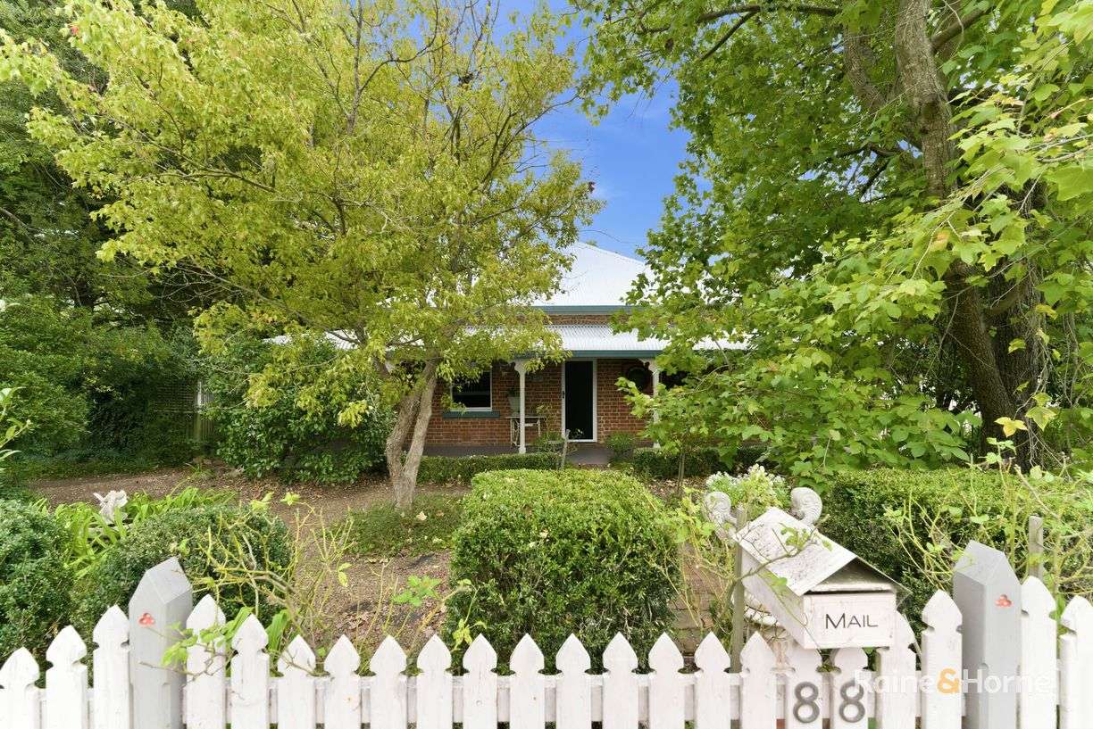 88 Rouse Street — photo from Raine & Horne Armidale | Glen Innes
