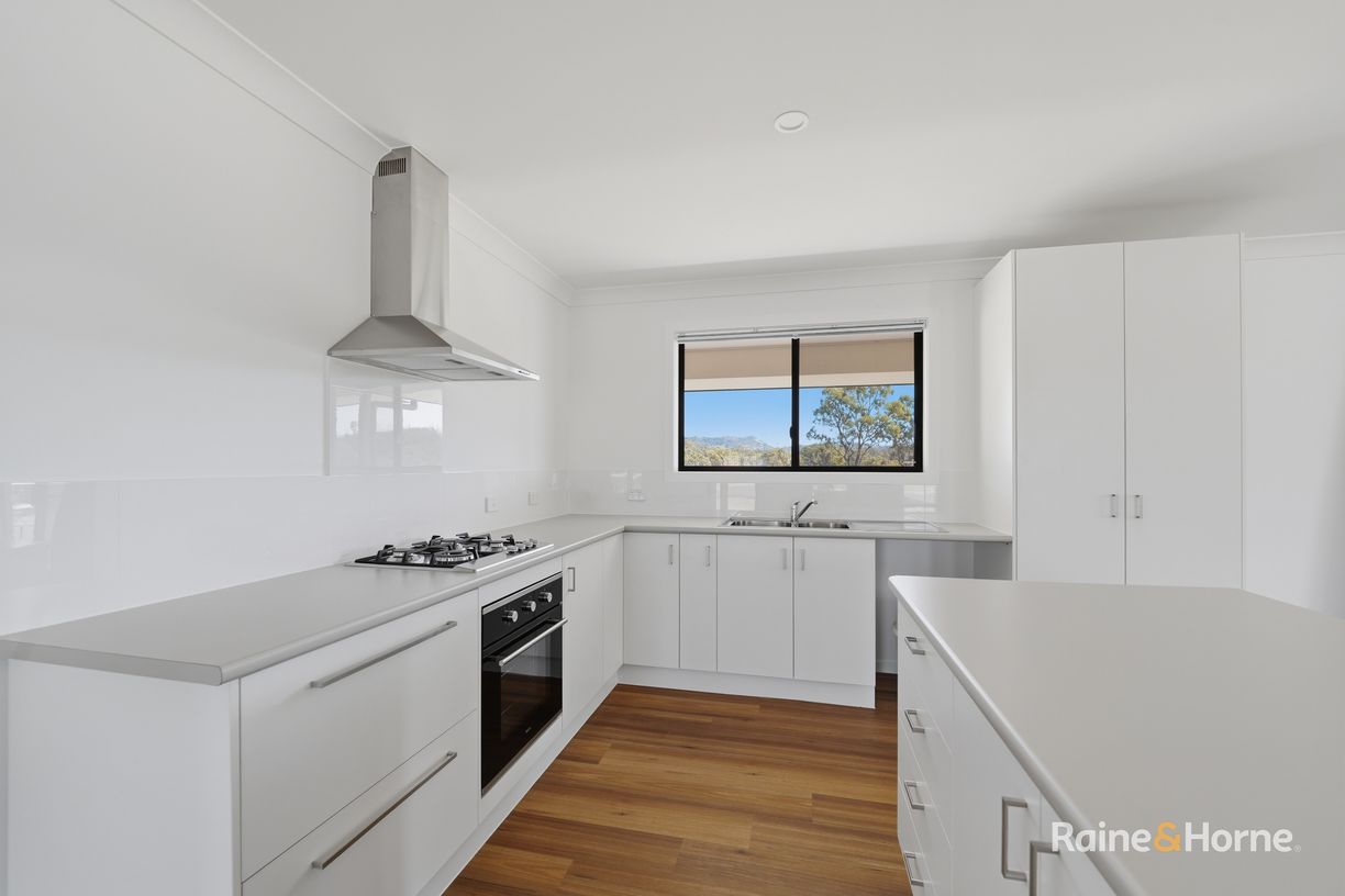 5 Parkes Drive — photo 5 of 15