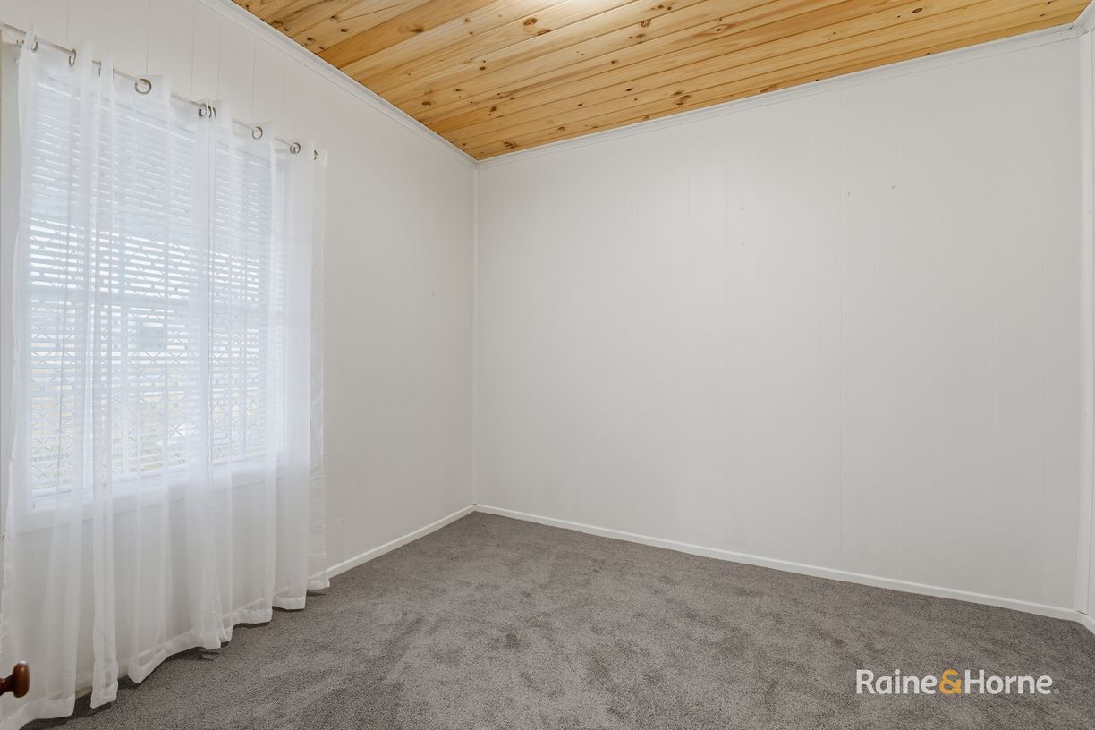 124 Ferguson Street — photo 6 of 15