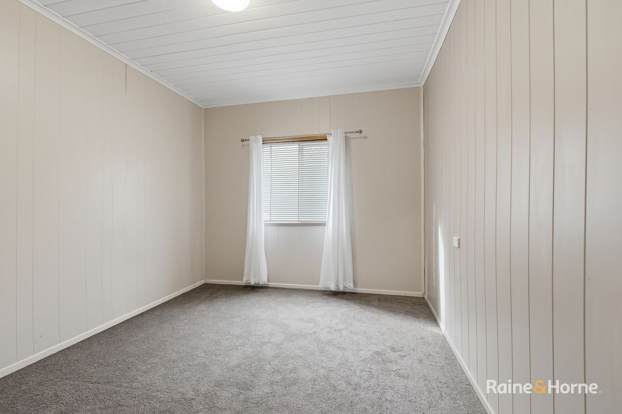 124 Ferguson Street — photo 5 of 15