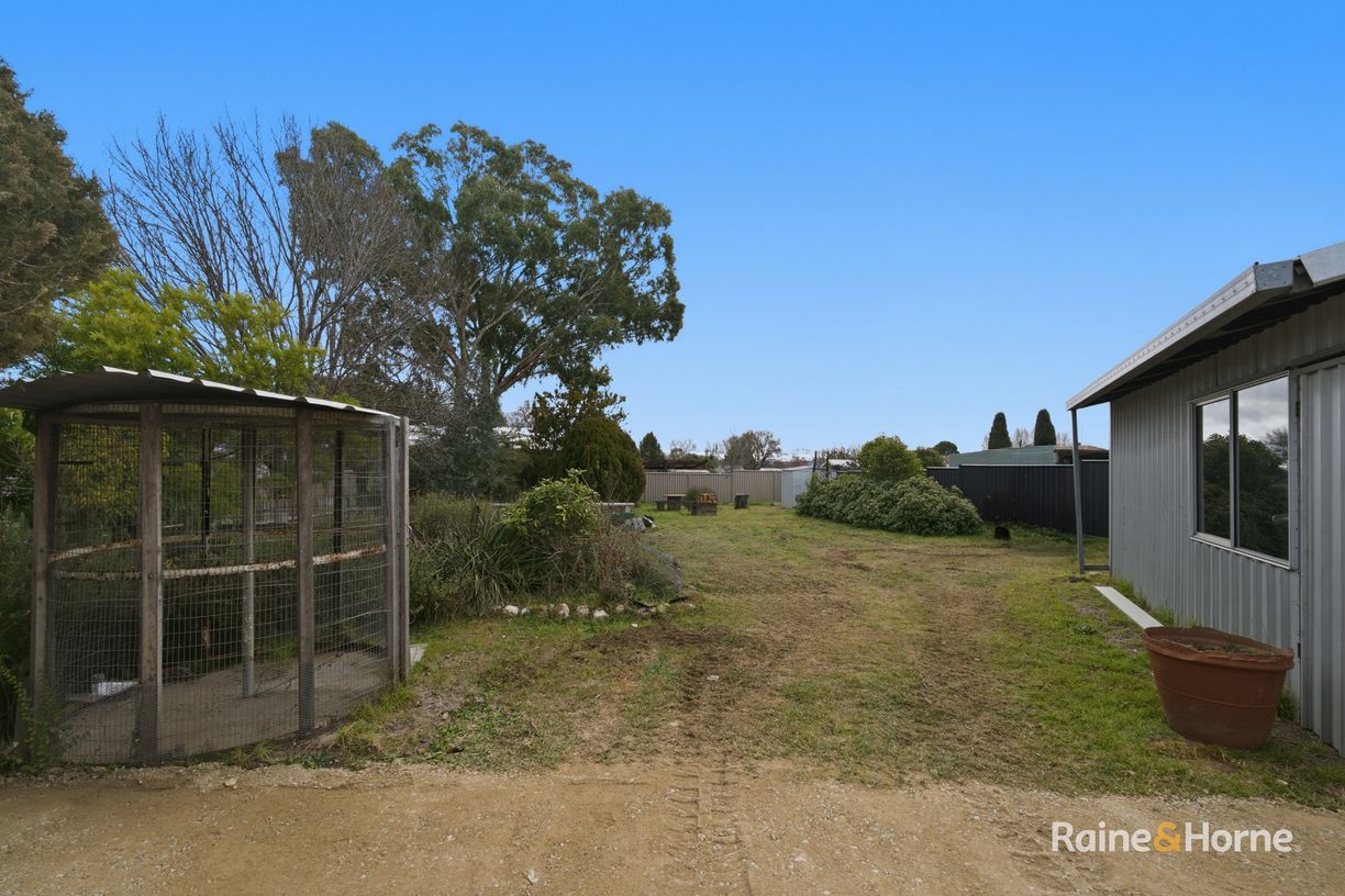 124 Ferguson Street — photo 12 of 15