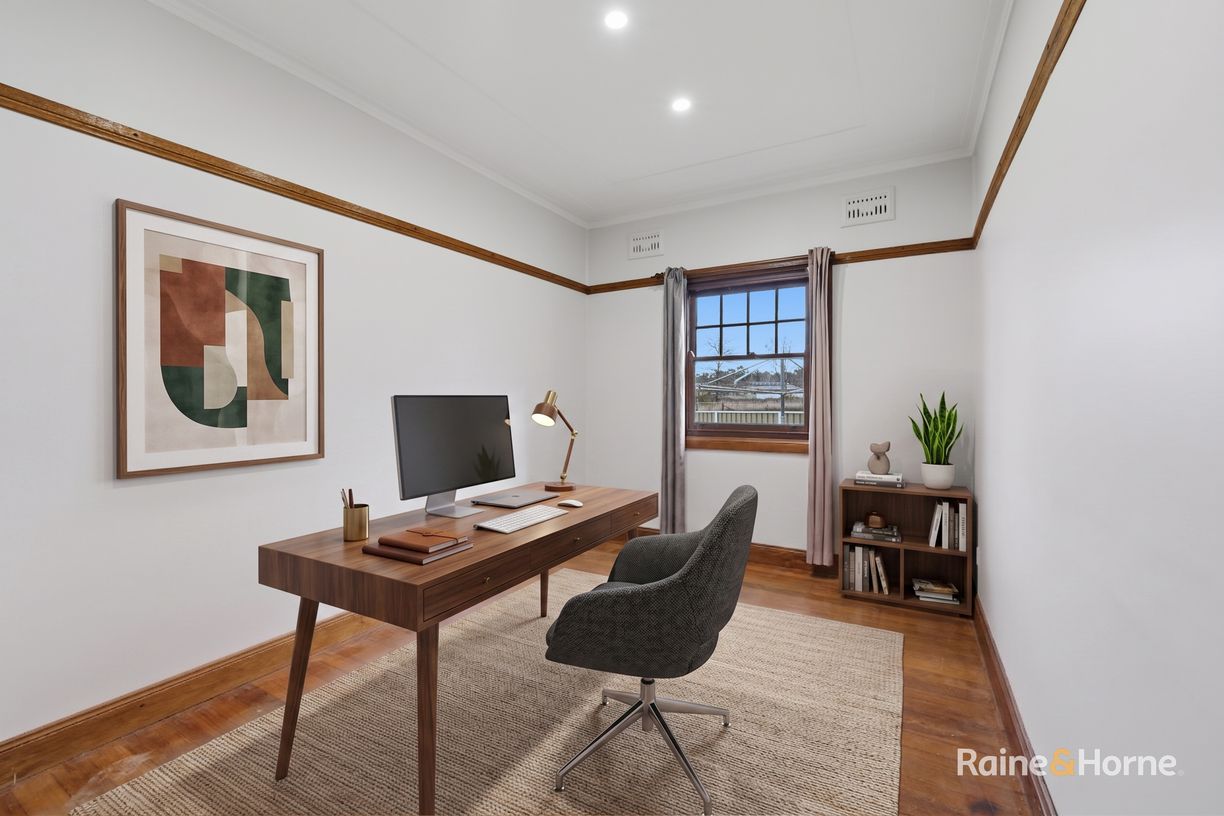12 Samuelson Crescent — photo 6 of 13