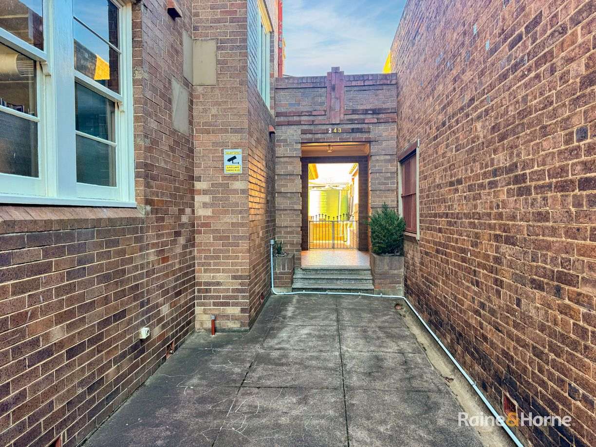 245 Grey Street — photo 5 of 25