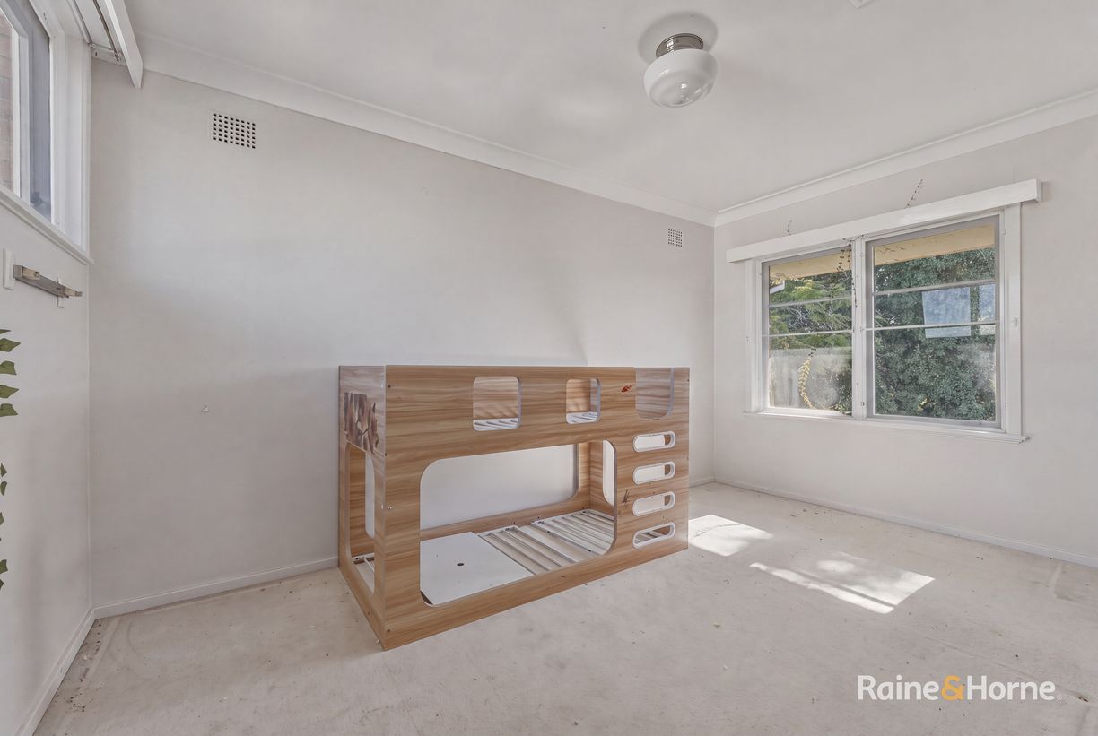8 Dalley Street — photo 12 of 17