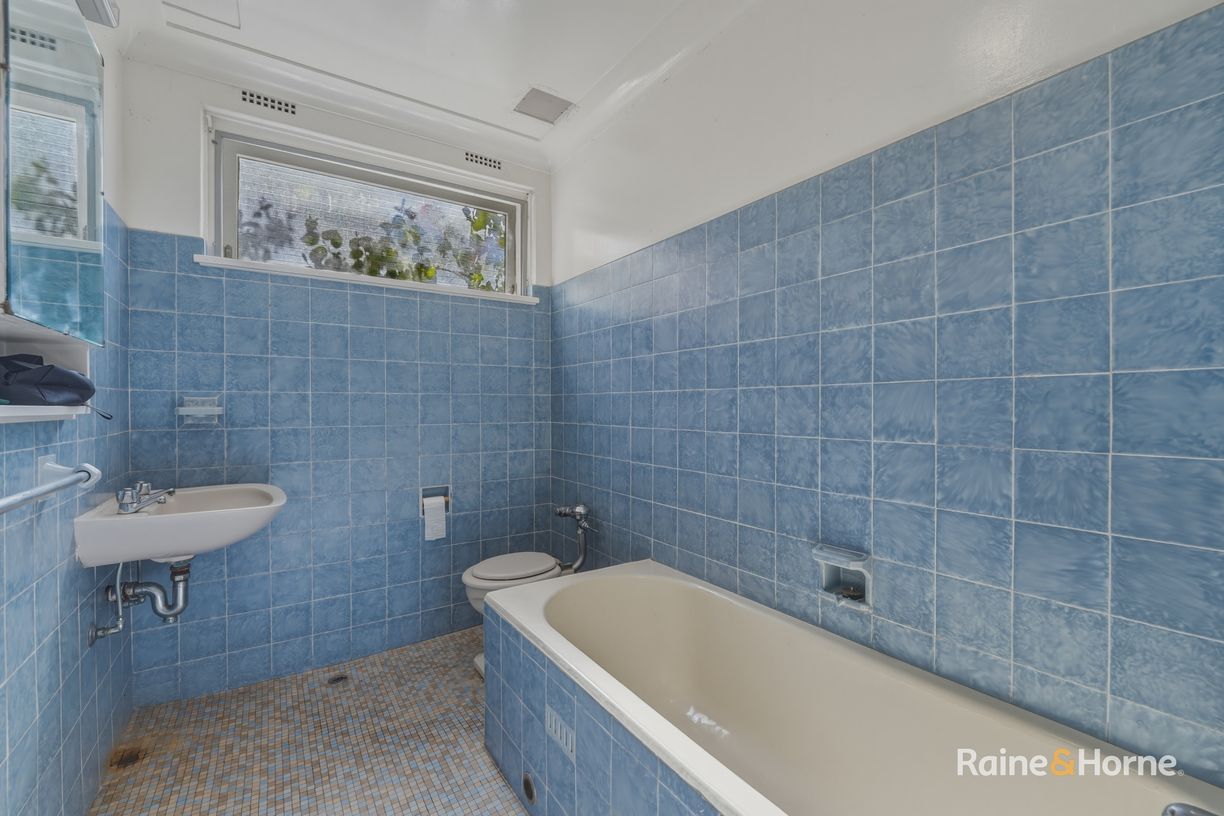 8 Dalley Street — photo 11 of 17