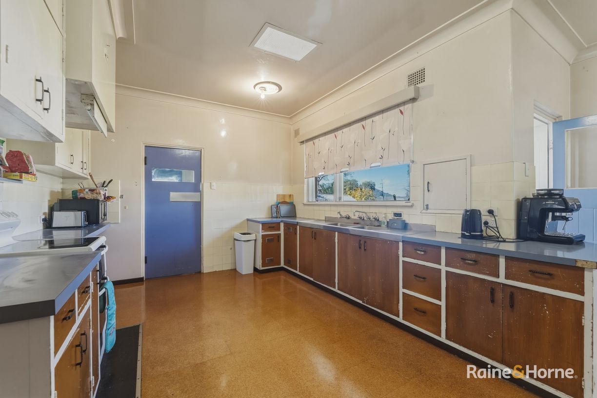 8 Dalley Street — photo 8 of 17