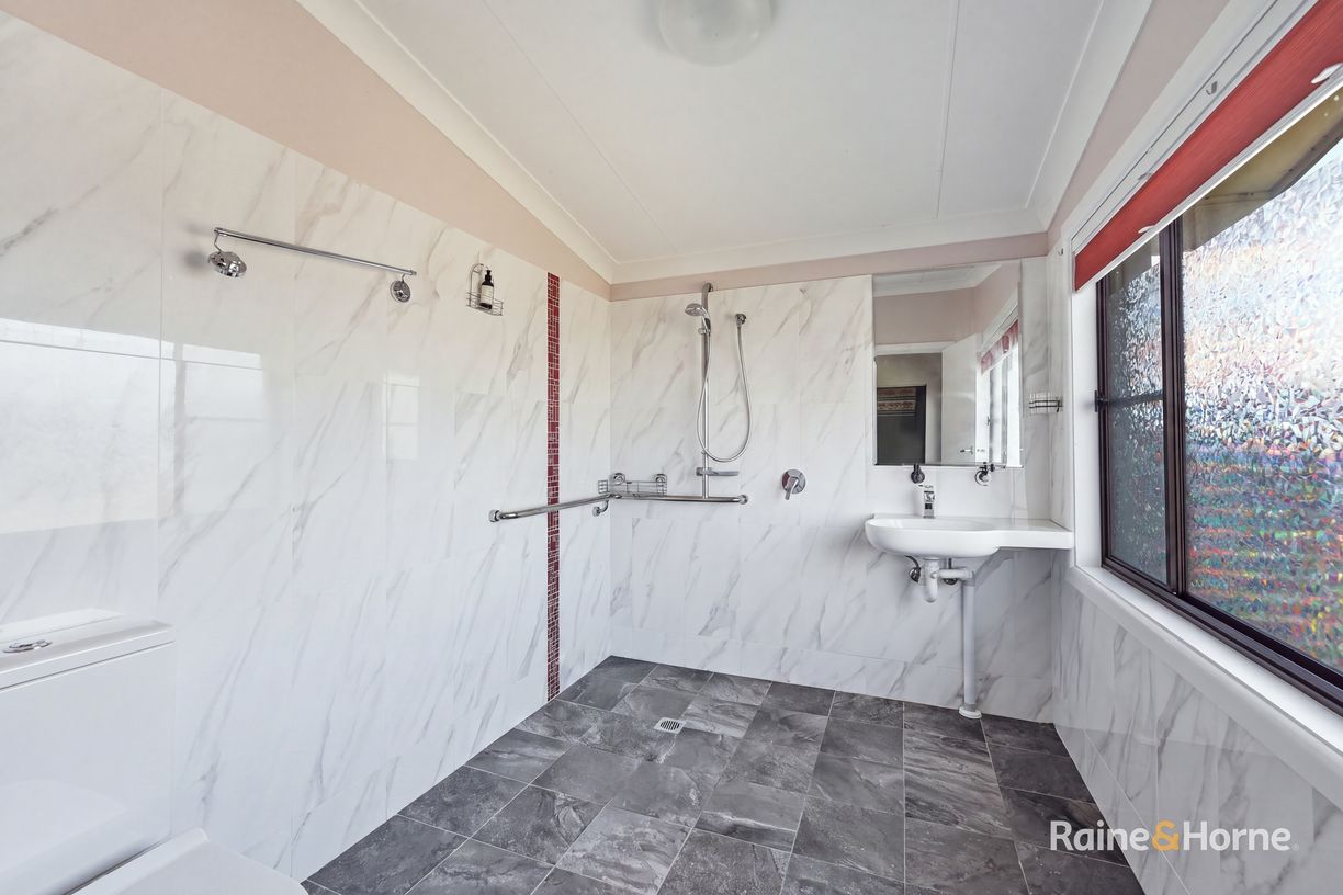 26 Tanglewood Road — photo 9 of 18