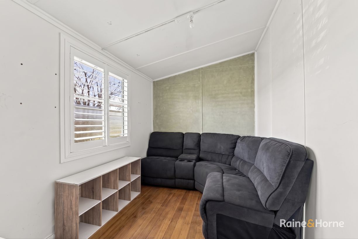 220W Hill Street — photo 8 of 13