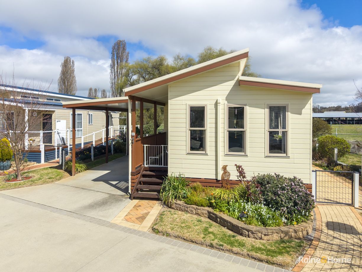 10/60E North Street — photo from Raine & Horne Armidale | Glen Innes